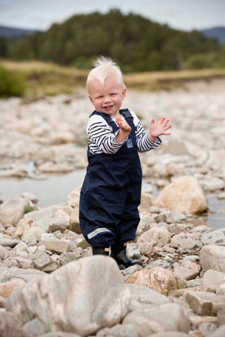 River Stones, families photograph